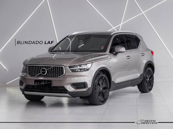 VOLVO XC40 1.5 T5 RECHARGE MOMENTUM GEARTRONIC